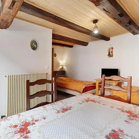 D'hotes Chez Adam Bed and Breakfast 3*