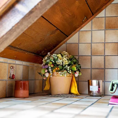D'hotes Chez Adam Bed & Breakfast
