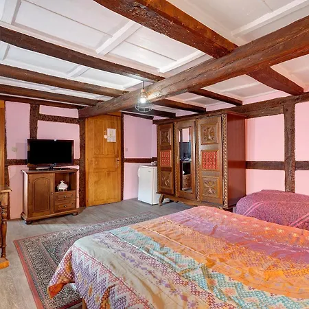 Bed & Breakfast D'hotes Chez Adam 3*